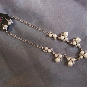 Paparazzi Pearl & Rhinestone Necklace